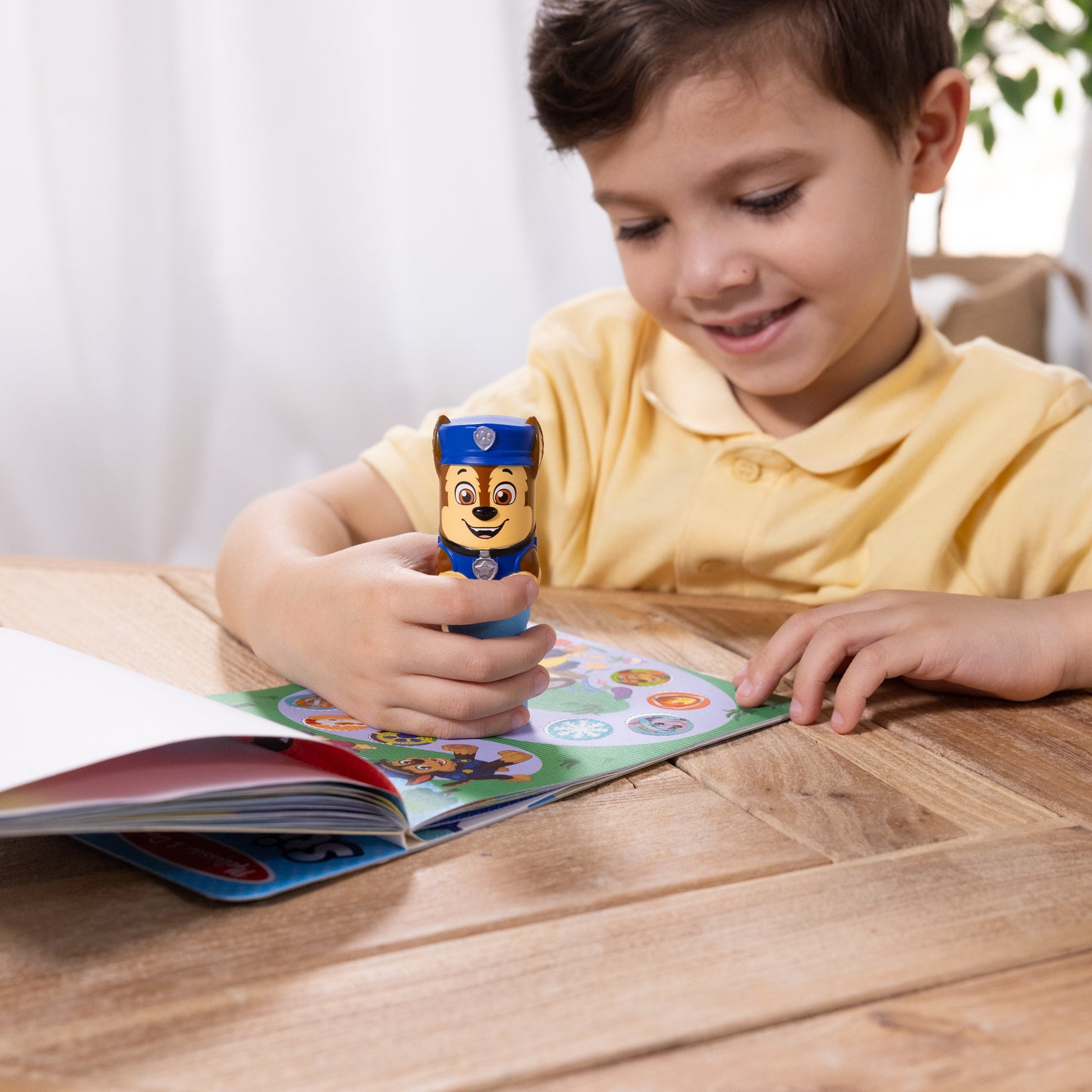 Sticker WOW!™ PAW Patrol Chase Bundle: Activity Pad & Sticker Stamper + Mini Activity Pad and 200 Refill Stickers