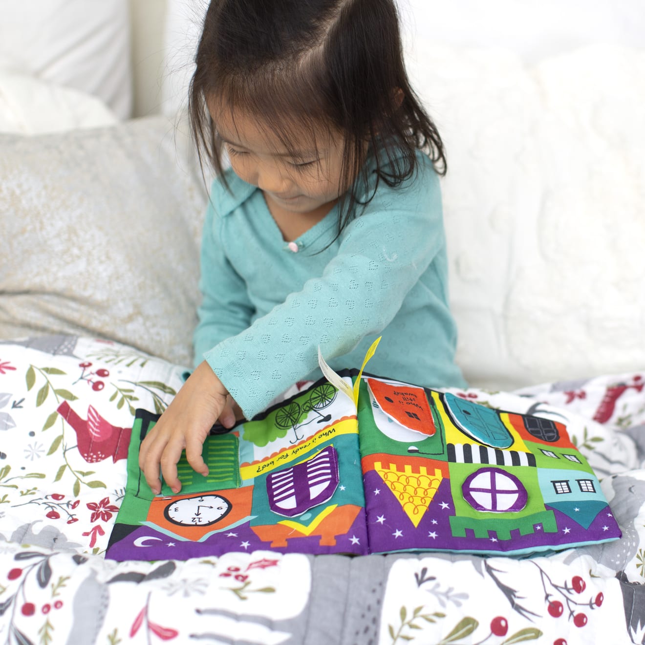 K’s Kids Soft Activity Book - The Wonderful World of Peekaboo!